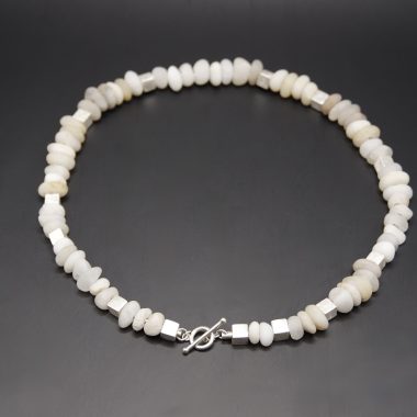 Baltijos jūros akmuo, sidabras, vėrinys, kaklo papuošalai